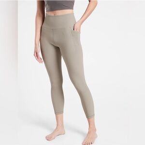 Athleta Salutation Stash Pocket Rib 7/8 Tight Women’s size large
